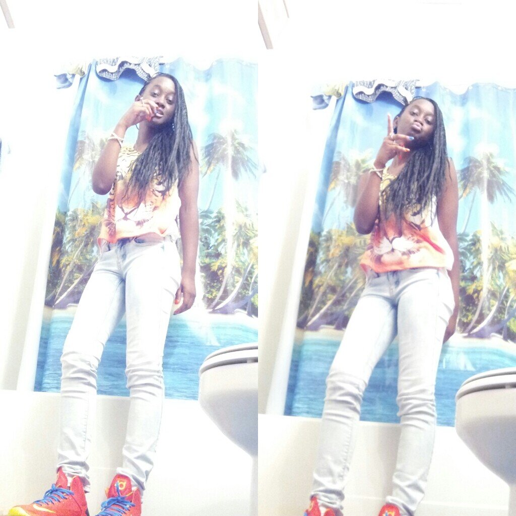 notimefor_bs's profile picture. NorviewHead =]
The Fuckness ((Dezz Voice)) ツ