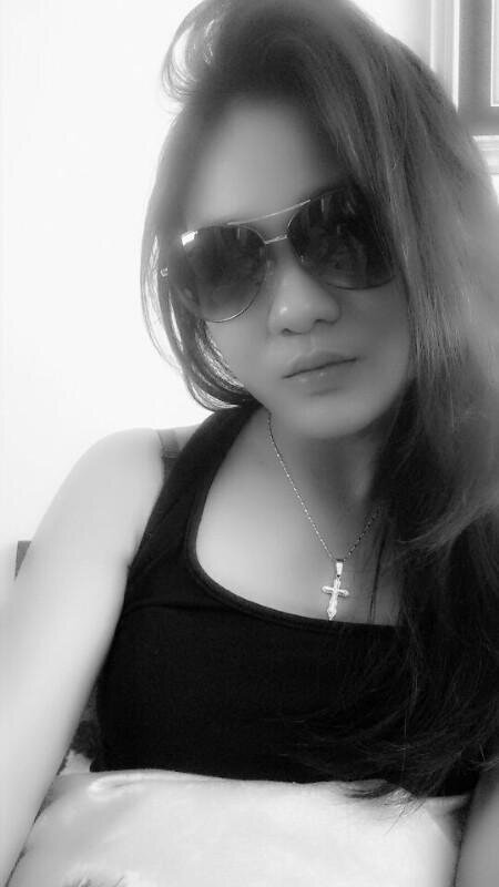 only GOD knows me for who I am ♥ | ♥my GOD • ♥my PARENTS • ♥my sistha @stefaniepaat and @alfin23 • ♥my brother @emaunielpaat | thanks LORD ☺