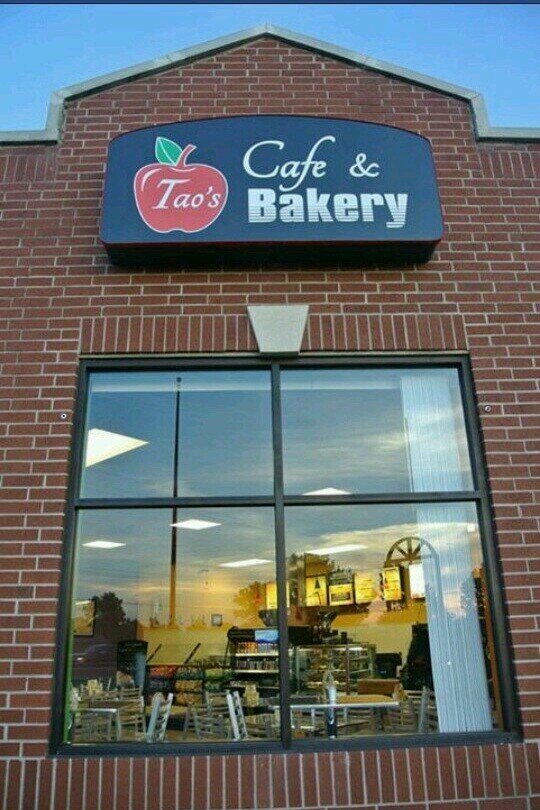come get great subs, smoothies,and pastries