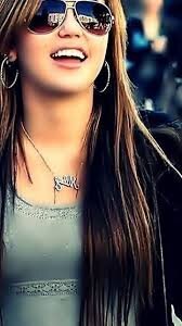 agnesevelasco3's profile picture. En el amor no se trata de encontrar alguien con quien vivir, sino de encontrar a alguien con quien no se puede dejar de vivir.