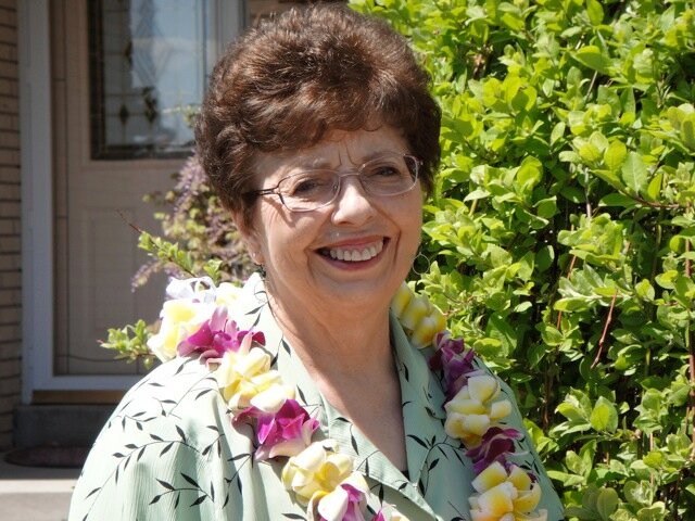 wife, mother, grandmother, calligrapher, genealogist, BYU fan!