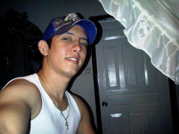 28 Años... Soltero... Azul De ♥...