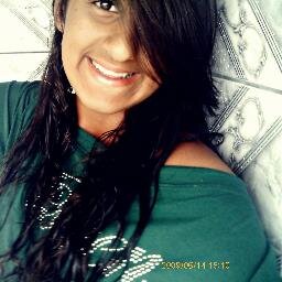 Oi , sou a #BrunaEmanuelle , mas todos mim chamam de #Bruna . Tenho 13 anos  / Minha melhor prima @pqsouumaidiota / Agora pode seguir , viu =* ?