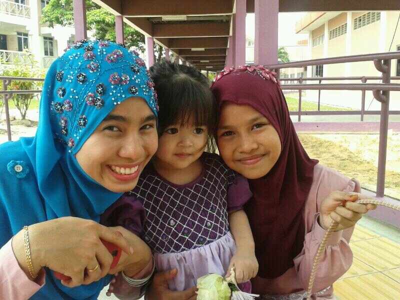 successful journey starts from a person who wants a successful.. #talkative #wanna be a smart ladies n wanna be a solehah person.! wow !! :)