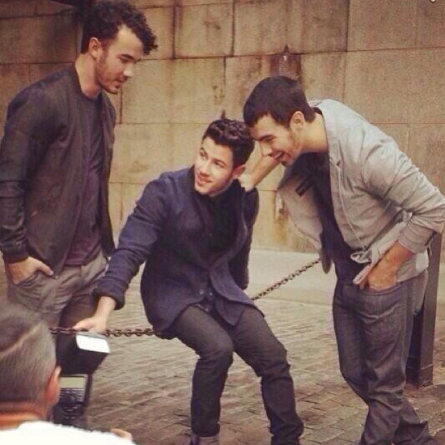 Hi, i write jonas imagines. I write all sorts of them. No personal imagines sorry. Started on 08/02/13 ❤