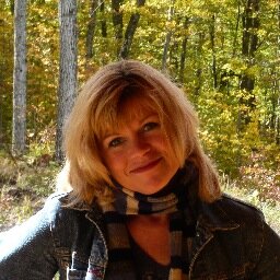 LizBurchell's profile picture. Loves to spend time, laugh and have fun with family and friends. Loves to cook & bake, and always listening to rock & roll music.