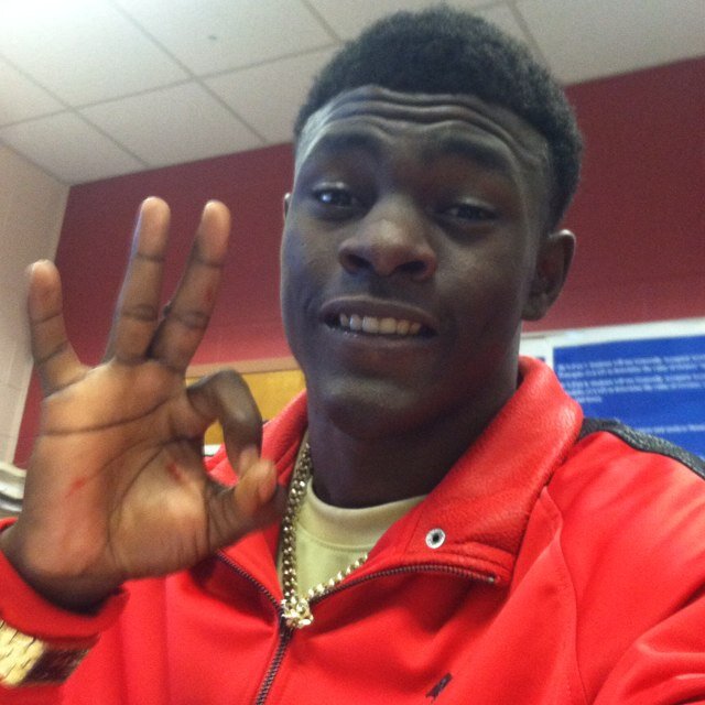 Im all bout money and im on that athletic shit also if you wanta find me my resident is on the EASTSIDE #4'sdown