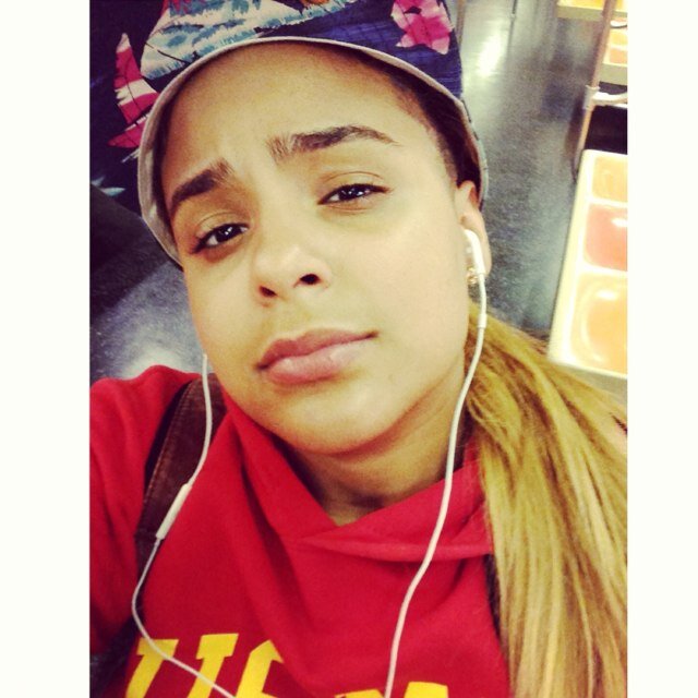 Passthat_'s profile picture. Let me live