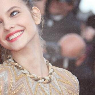 hnoo_x7's profile picture. ‏‏أنا و انتَ و شوية شِعر  !                                                                               فولو مي ؟ فولو بآك :*