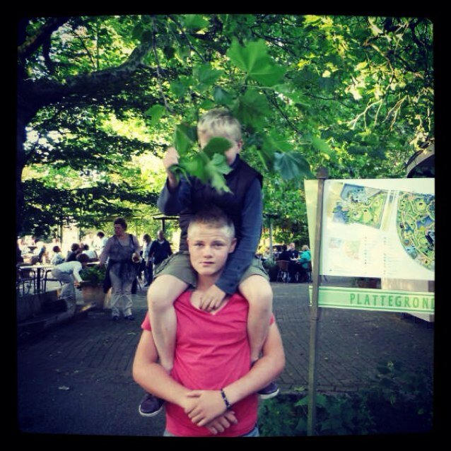 Insta:DennisDZ_ Nf = Fb. Nummer: 0681943621 Msn:dennis_dezeeuw_@hotmail.com