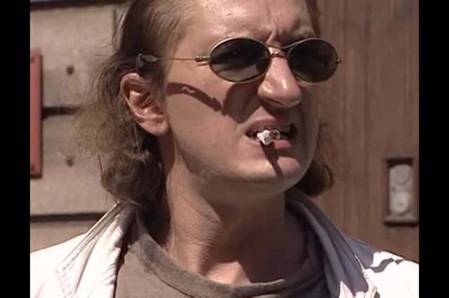 сын пианистки и врача.