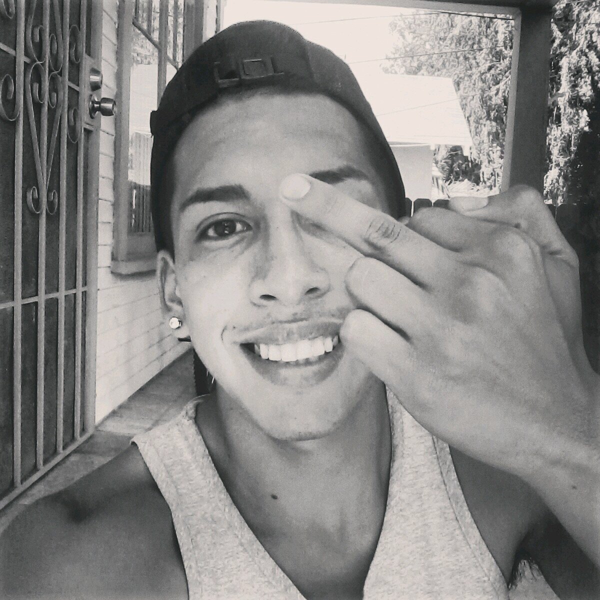 Jose Apolaya. Virgo. est 93.employed