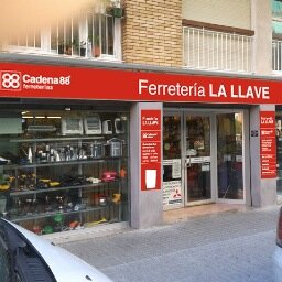 Ferreteria familiar desde 1974 ofreciendo servicio y atencion al cliente, somos profesionales a su servicio. 93.437.35.59 info@lallaveferreteria.net