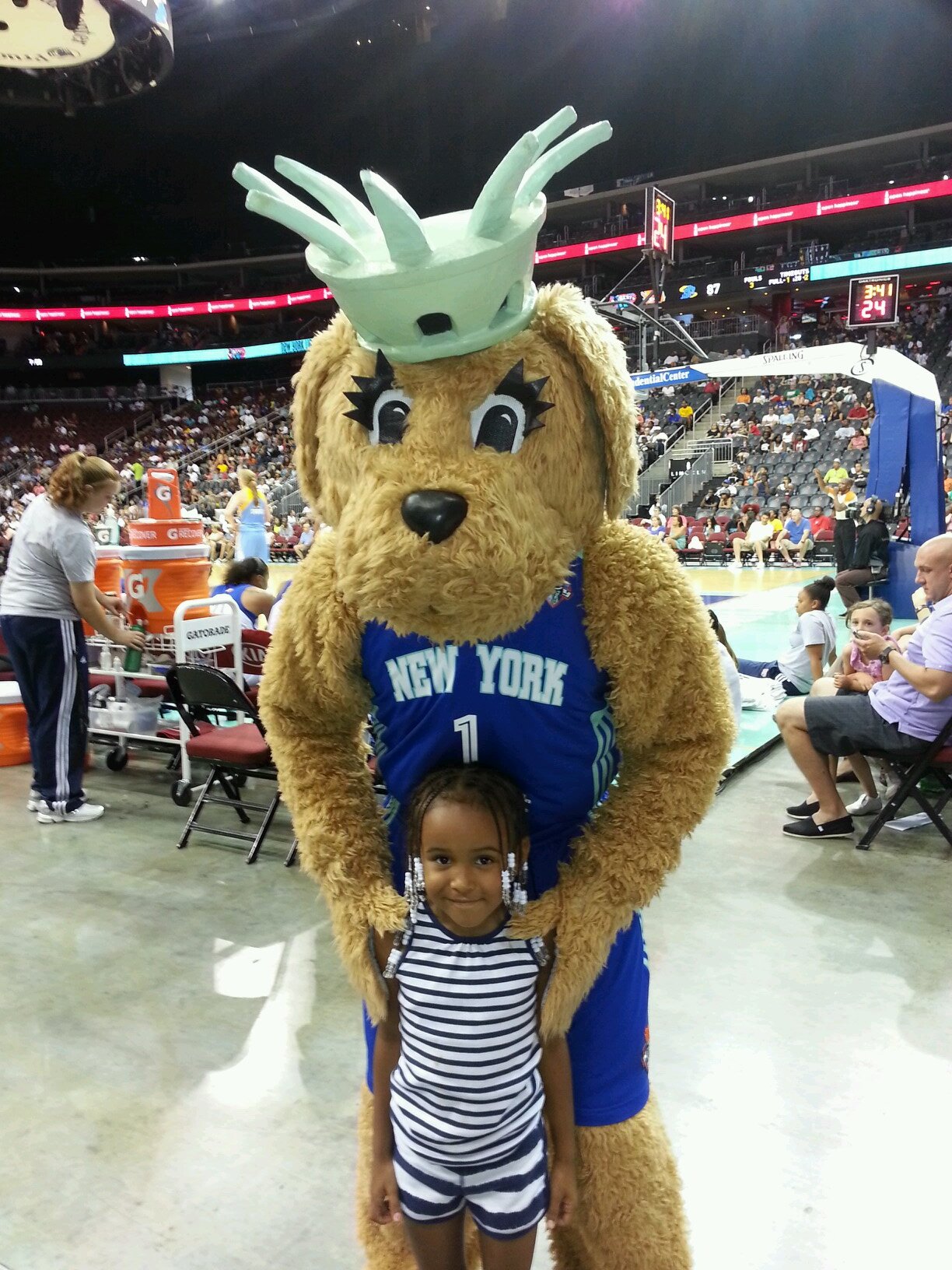 basmall13's profile picture. wnba fan; alternative health