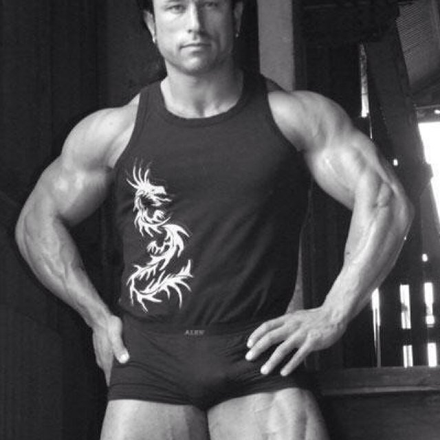 kalah combat instructor, private pilot, Bodybuilder, Bodyguard, personal trainer and a mentor for all in need. Proudly South African