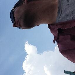 Freelance (sport) journalist, fotograaf, filmer, editor, stormjager, weerdocumentalist, grafisch ontwerper, ondernemer.