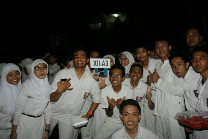 Twelve Science Three. Anak Pak Nasrullah. DUIT!