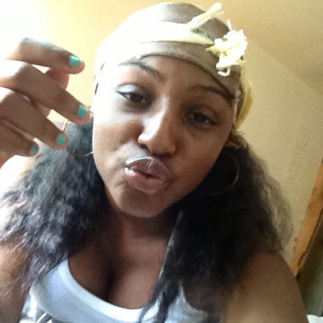 FMOI-@She_Thuggn...Trust No Bitch....Always Keep A Few Bad Bitches In My Circle