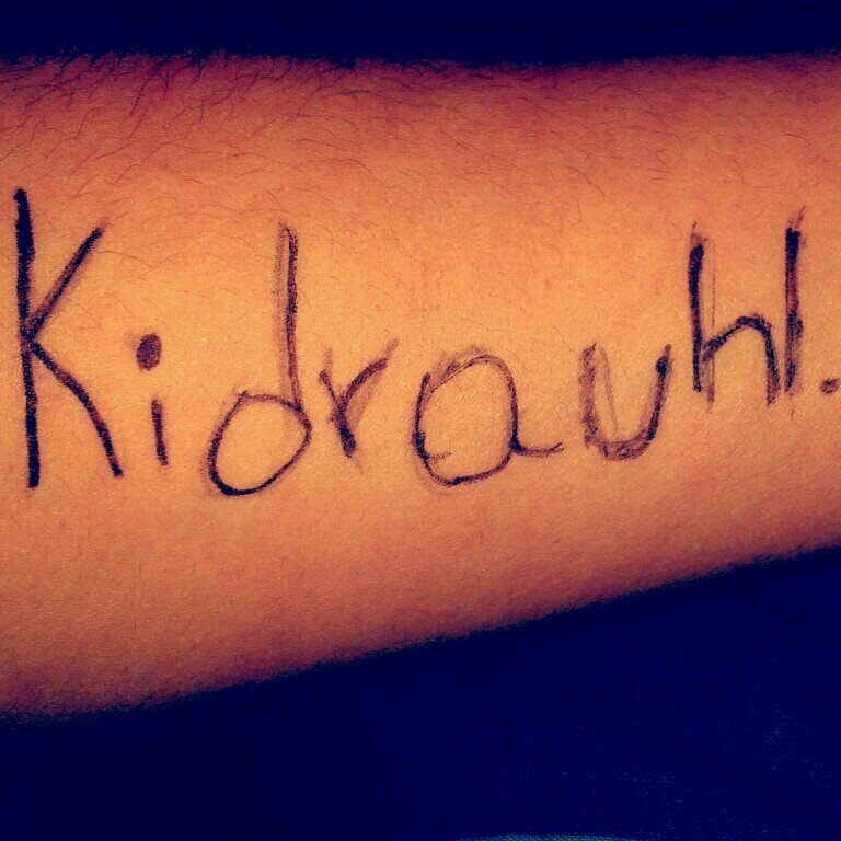 I'am Singer,My Favorite Artist Is Justin Bieber,...My Favorite Color Is Purple...