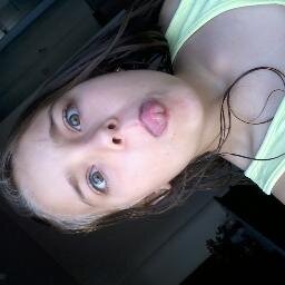 Maria21102002's profile picture. 