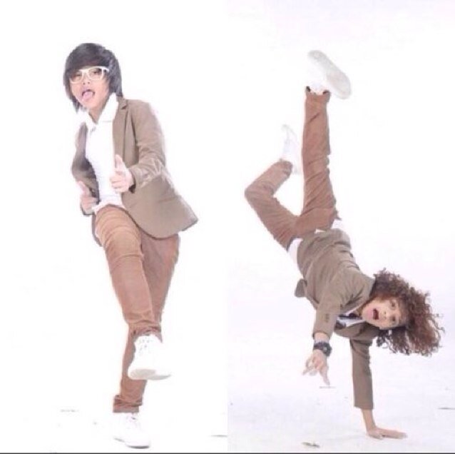 Kmi akan mendukung CoboyJunior smpai sibisu berbicara kepada situli bahwa sibuta melihat silumpuh berjalan:').Support CJR untill the end.INI FANBASE BKN ALBAS:)