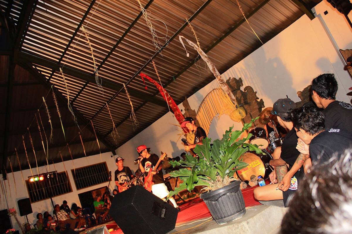 Indie BALI | @xFriendlyx @Ales_sandro_07 @TutDe9 @Yogamelvant