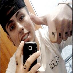 Admitir nossos erros, é aceitar que não somos perfeitos. Justificá-los, é mostrar o quanto somos fracos.