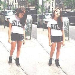 вe мιne? and ιll тreaт yoυ rιgнт. ιғ ι'м jealoυѕ? ιтѕ вecaυѕe ι love yoυ and don'т wanт тo loѕe yoυ. ιғ ι'м a вιтcн? тнen ι'м ѕorry,вυт ι'м noт perғecт