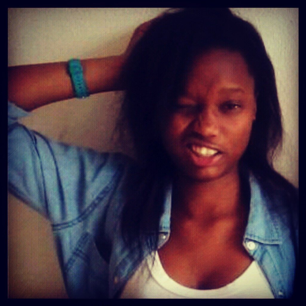 cellyiia's profile picture. Follow me!! :P