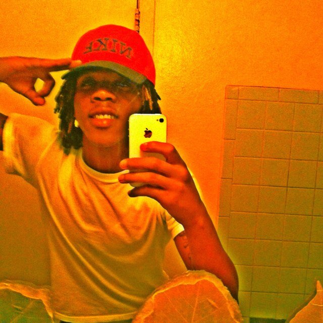 Chase Money All Day Ever If You Fuck With My Money Get Pushed In Da Bushes.. I Run With A Click Of Gorillaz