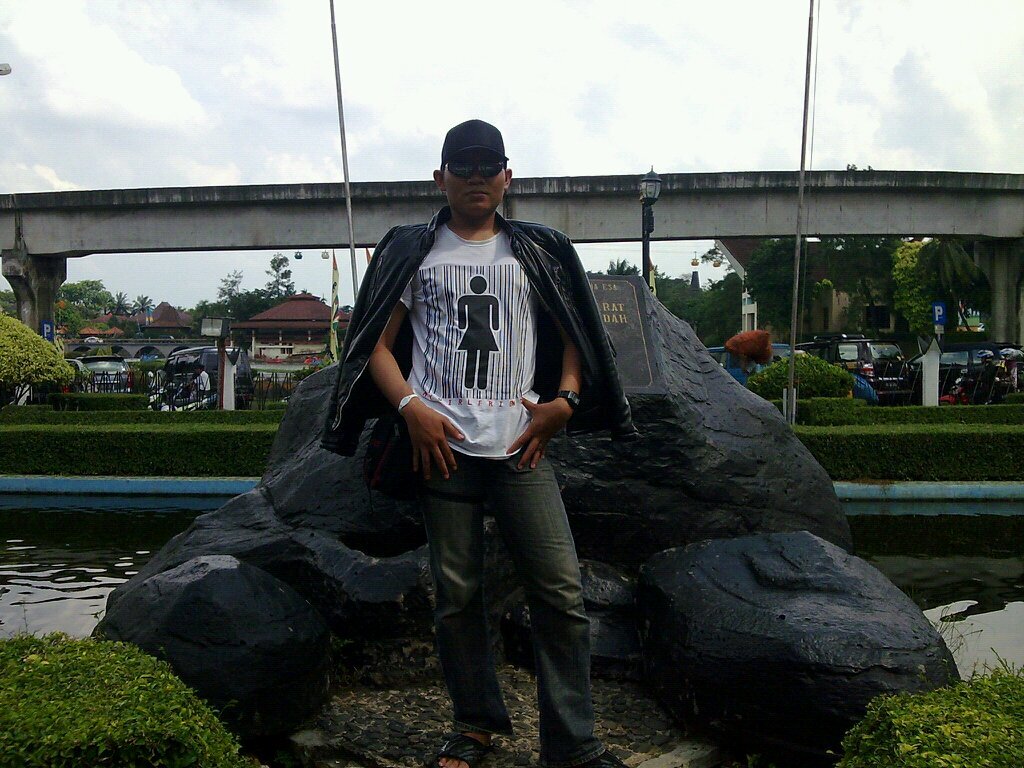 087780995618/215954c9