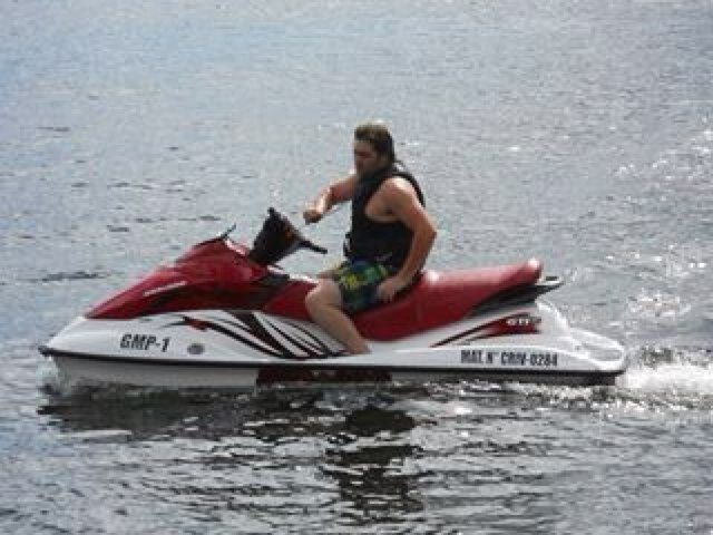 bonyo32's profile picture.