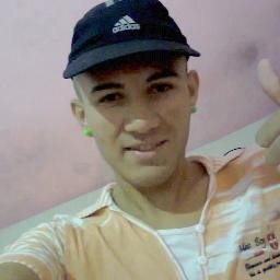 Quem dise q amizade de homem e mulher ñ existe? Existe SIM ea prova diso e vc {..} eu te amo, sem explicação pra descrever o q eu sinto por vc. ♥ d, @x_pinshesa