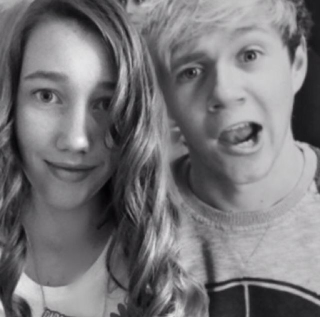 Just here to help people. Since 30-04-13 but I'll stay forever ❤ Main account: @niallofficial