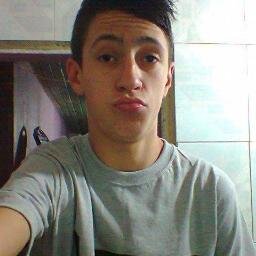 Se CRITICA é porque REPARA, e se REPARA nao é a TOA (y' Boleito Também ama s2 Facebook: http://t.co/dKzewI953b...