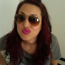 stefabysalas's profile picture. mas vale sola que mal acompañada.