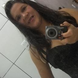 Nunca digas que esqueceste um amor diga apenas que consegue falar nele sem chorar, pois o amor é... inesquecível.