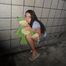sou do recife, tenho 12 anos, amo meus amigos e minha família. Gosto de pagode, funk, brega, reage, pop, e etc