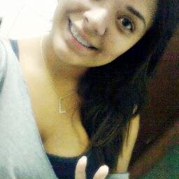 Mesmo que voce me deseje o mal , eu continuo te desejando o beem .. Afinal cada um oferecee ooq teem ! (;
