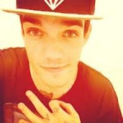 Twitter de frases , minha vida @AdrPollo, @Pollooficial @Tomim_Pollo ❤  ZikΔ ♛ \https://t.co/5IOGAH6hum