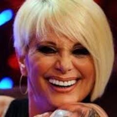 Carmen Luz Barbieri (Buenos Aires, 21 de abril de 1955) soy comediante, actriz, imitadora, vedette, bailarina,