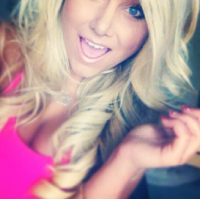 --gay&proud-- SC grad VA girl, aspiring model **follow me**