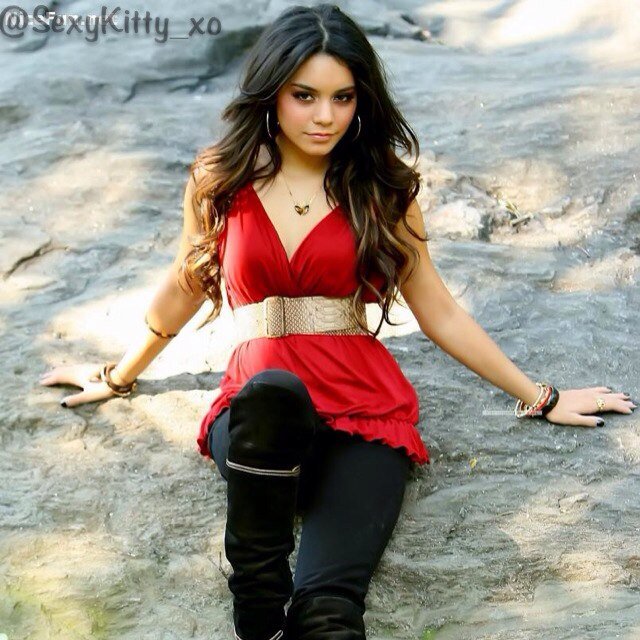 No regrets, Just love ||Older version of @LittleJones123||#GoodGirlGoneBad ||My Wolfie: @beinmenow45 [RP|Taken|OC|Human|18+]