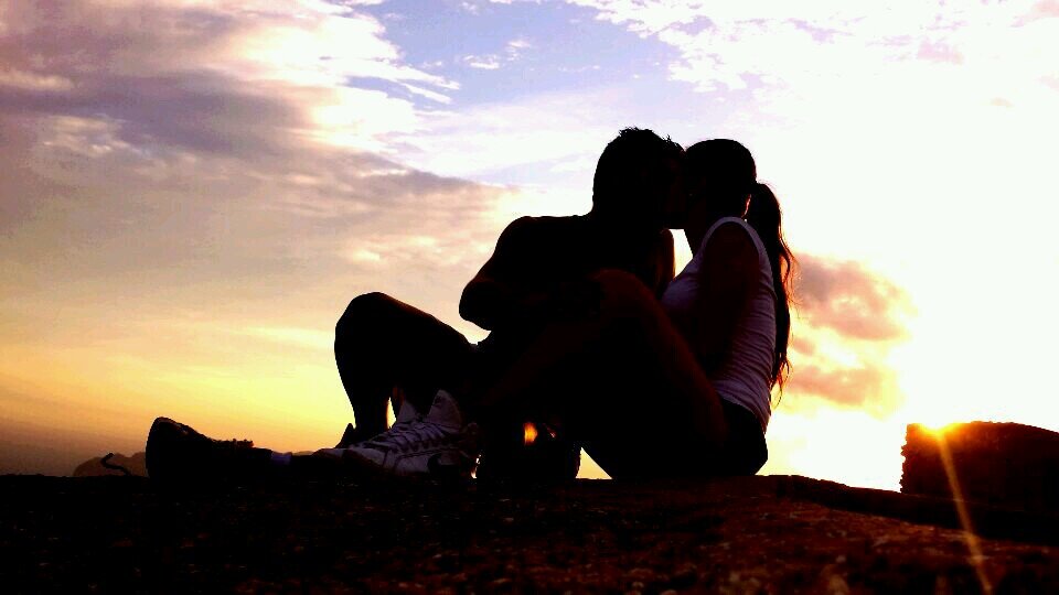 Cada latido de mi corazón tiene tú nombre..Teamoooo prinsesa!!♡♥.21**