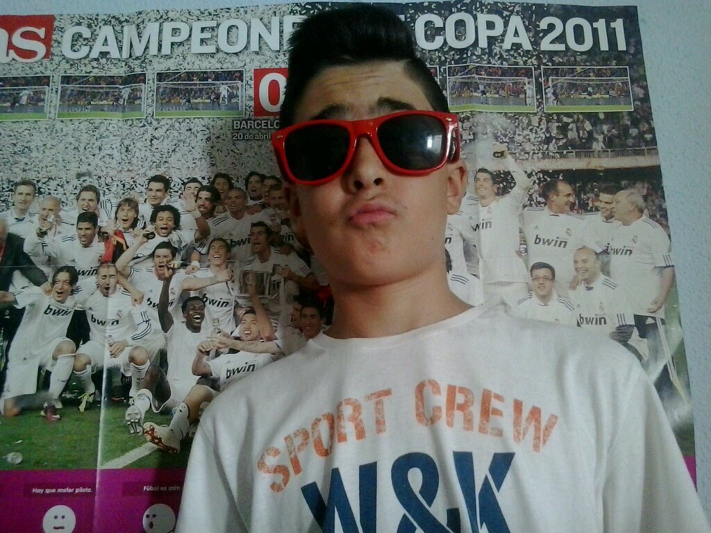EL GEMELO AL QUE MAAAS QIEROOO MI HERMANOO IVAN POVEDA,, EL DESTINO NOS HICO AMIGOS PERO EL CORAZON HERMANOS'L