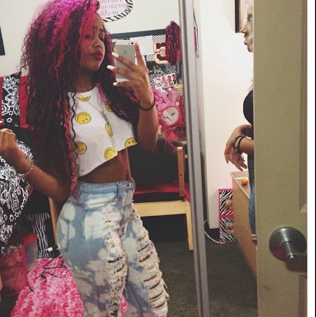 Onni and zonnie so perfect like a unicorn single as a pringle luh u peasents