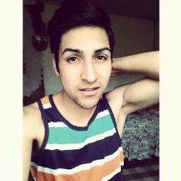 .* Hola soy Gonzalo , Vivo en valparaíso, playa ancha & me encanta la música electro'pop, Soy un chico alegre cariñoso y cabro chico ♥.'