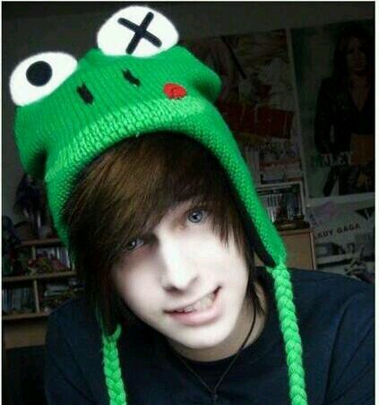 Leave. Be a dragon. I don't know.                               Tommeh 3