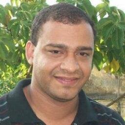 Comunicólogo e Funcionário Público do Estado..Professor e cinefolo.Muito prazer!