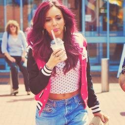 NO ME SIGAS, SIGE A @Hiriana_Lou1D :)
